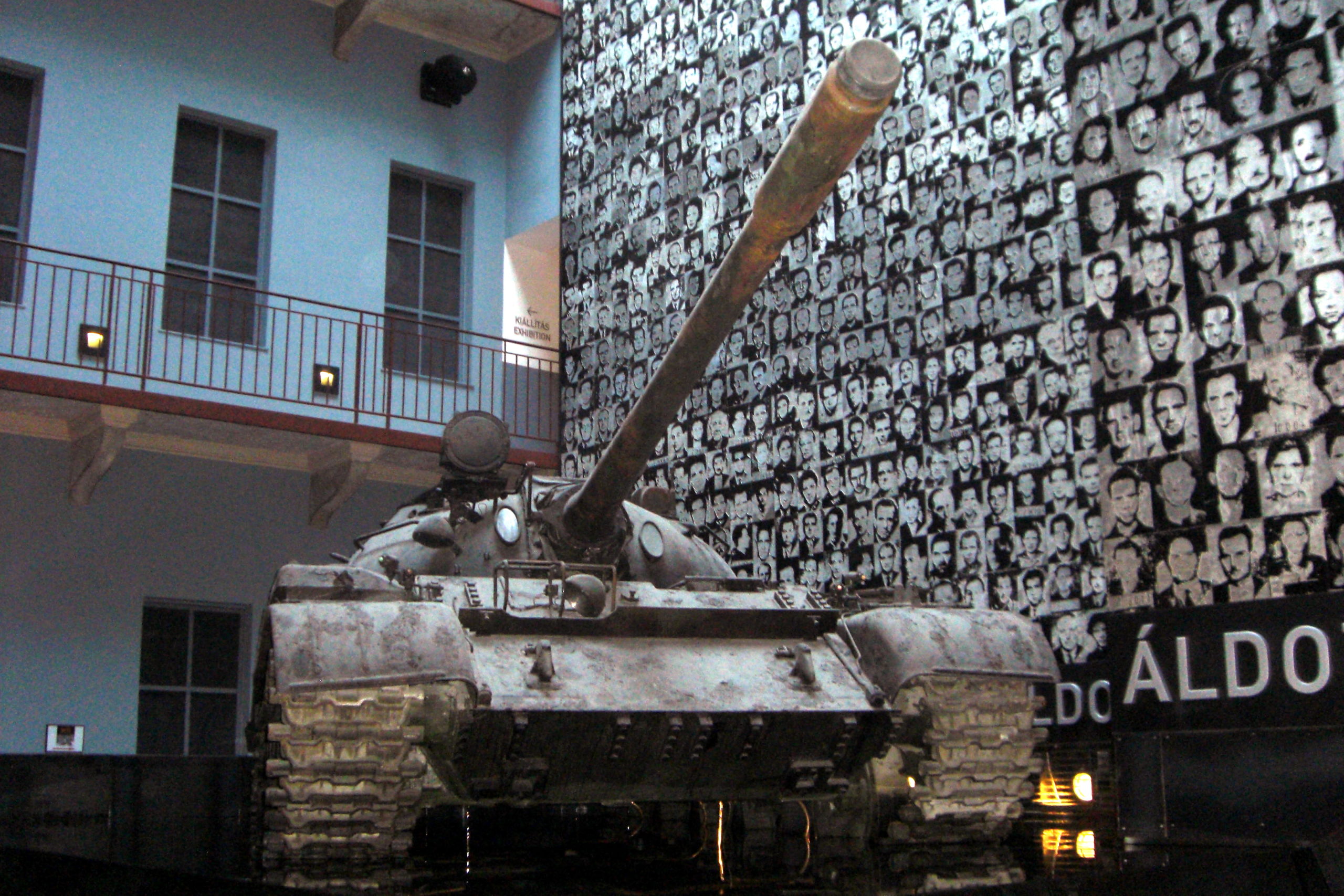 Sad Tank Personalization of Modern Mourning in Museums and Public Spaces – The ...